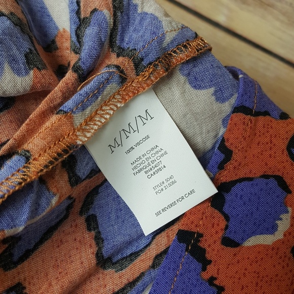 ❌ SOLD ❌ CAbi pattern summer top - Picture 6 of 7